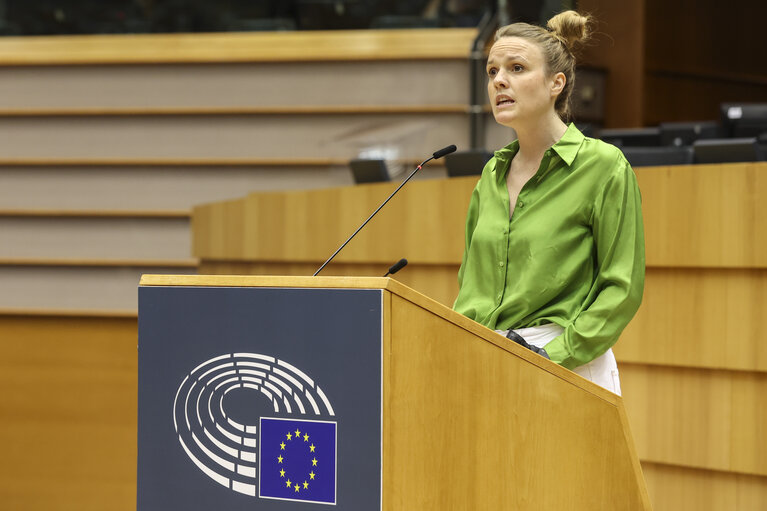 EP Plenary session - Commission’s 2021 Rule of Law report