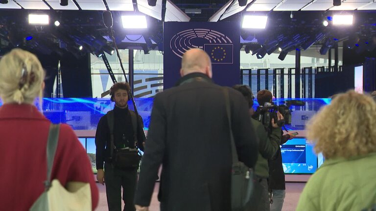 EP Plenary session (13/11 - 14/11): interior editing shots of the European Parliament in Brussels