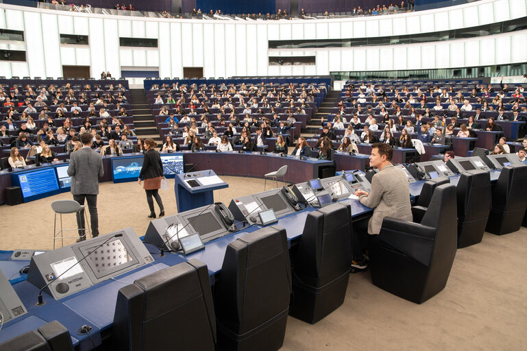 Photo 30: Euroscola