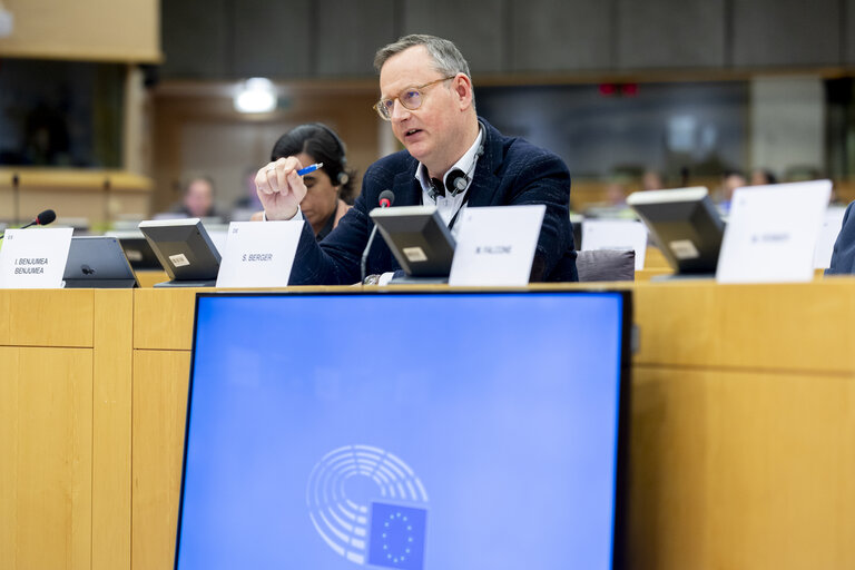 Fotografi 3: ECON - Public Hearing on The impact of markets in crypto-assets on financial stability