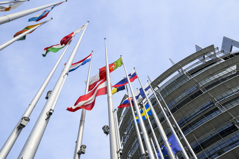 European and Austrian flags at half-mast in front of EP buildings in Brussels and Strasbourg, as a sign of European solidarity and out of respect for the victims of the school shooting in Graz, Austria
